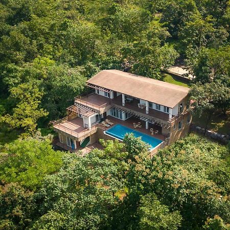 Eden Glade - Khopoli - Mountain-View Villa With Private Pool, Spacious Decks & Indoor Activities Buitenkant foto